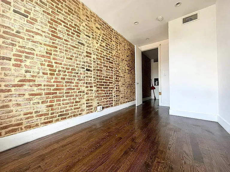 545 Kosciuszko St #2L — Photo 13