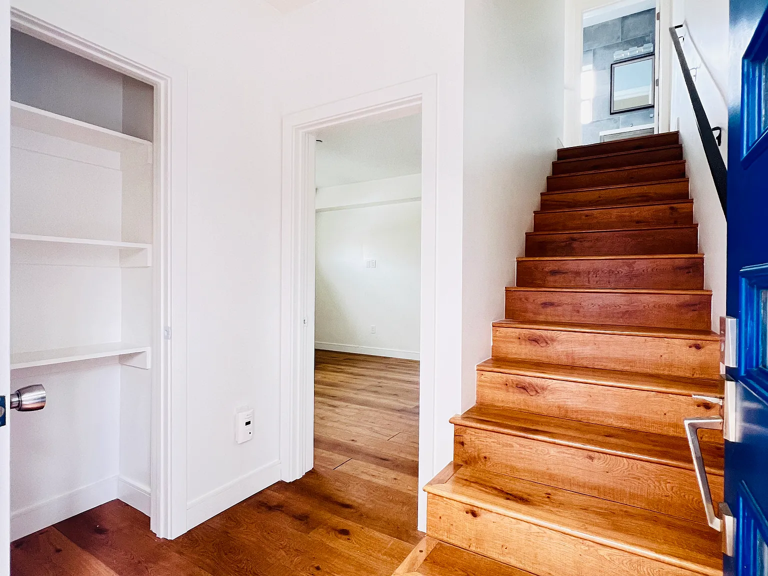 3 bed, 3.5 bath, 1322 sqft, $3,800 — Photo 3