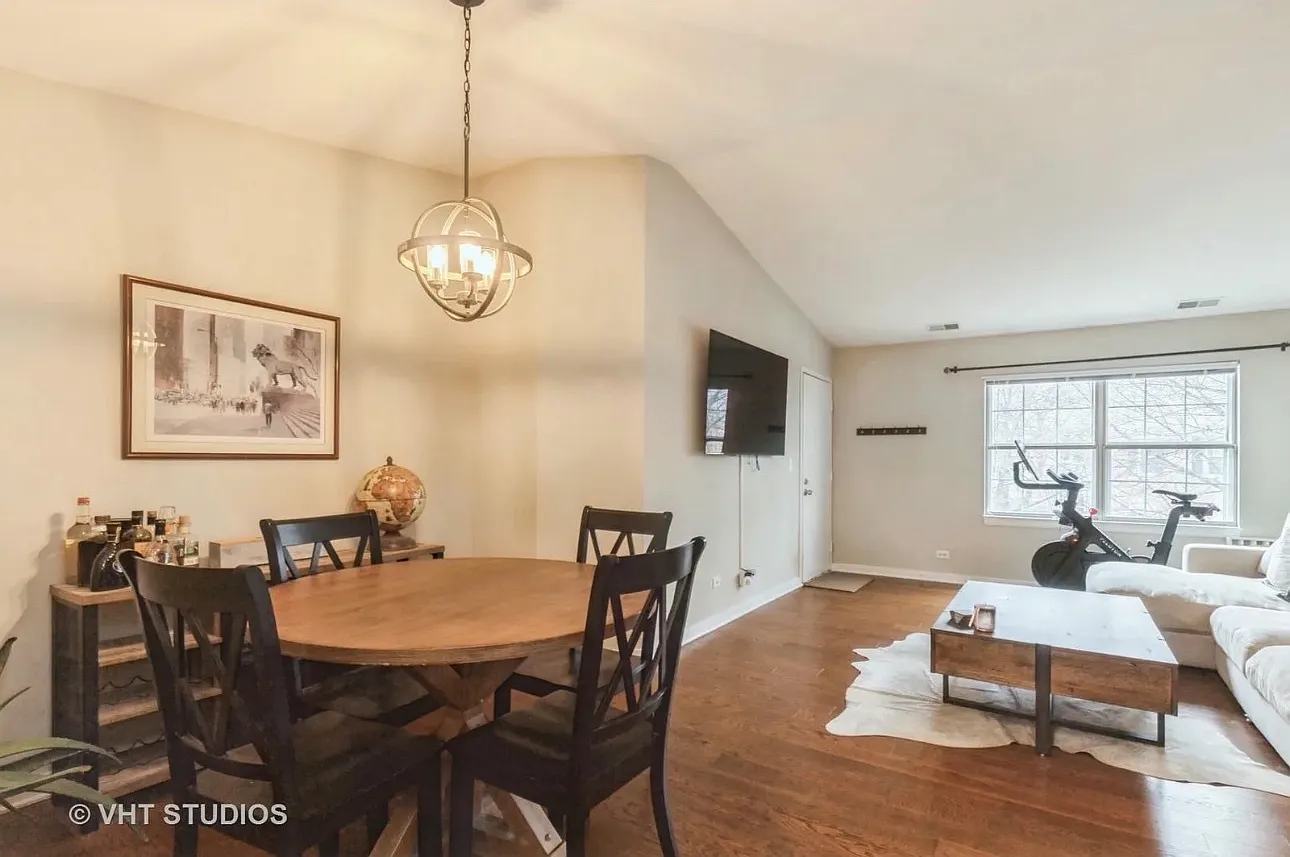 2 bed, 936 sqft, $2,600 — Photo 4