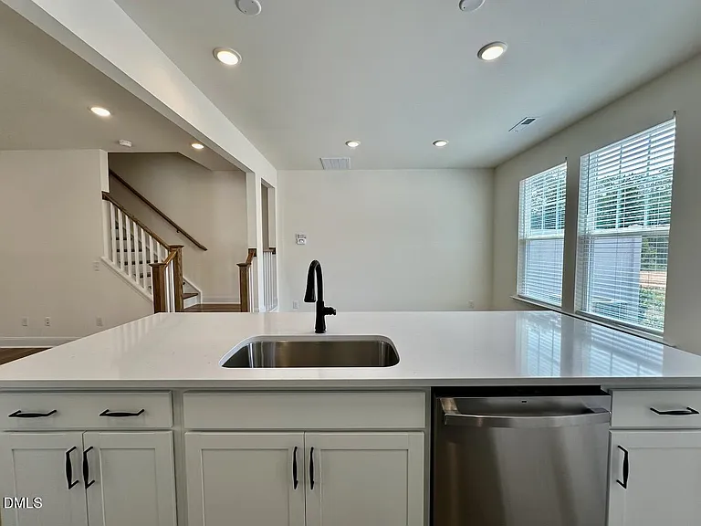 955 Kensley Grove Ln — Photo 11