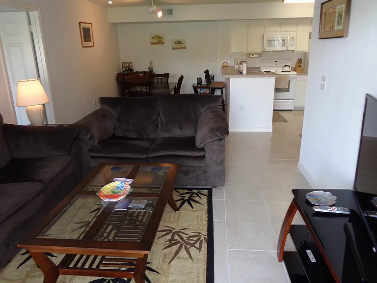 191 SW Palm Dr NW #102 — Photo 9