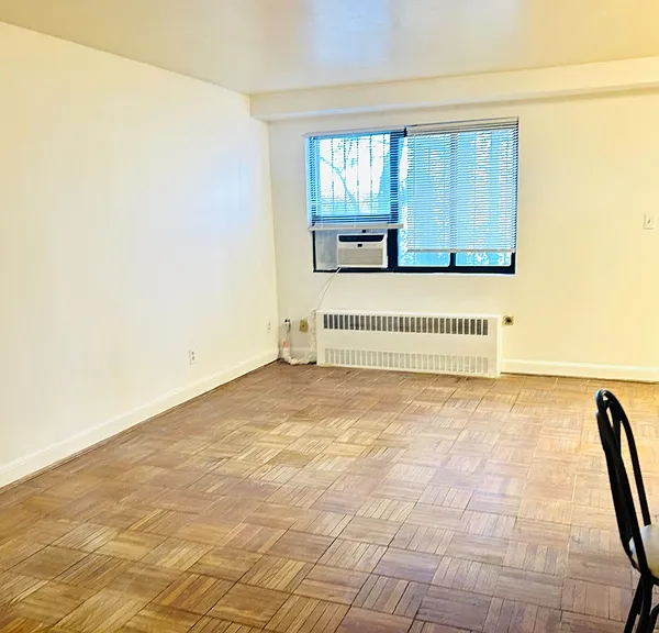 1577 N Colonial Ter — Photo 6