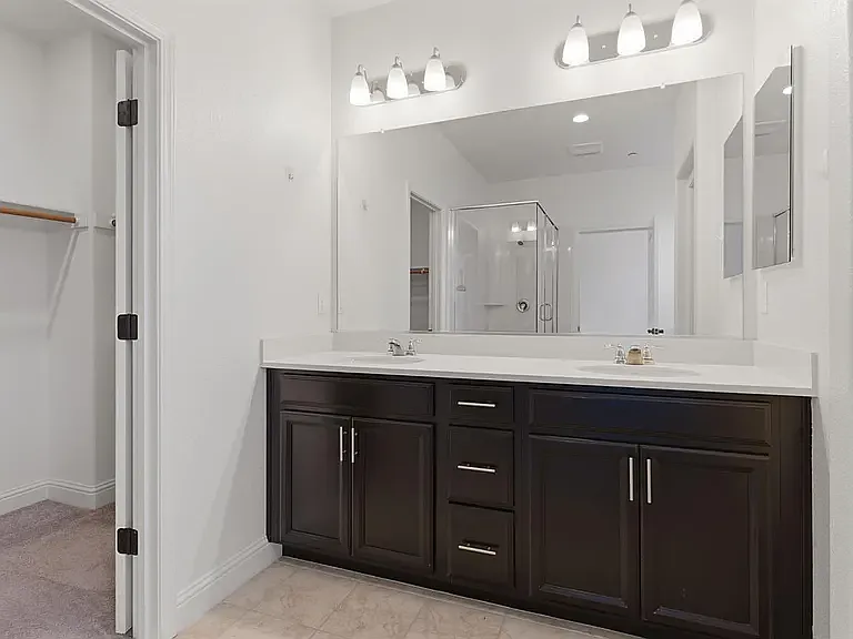 520 E Albertina Ave — Photo 33