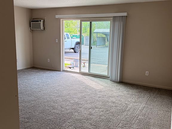 4th image of 47109 Jefferson Ave #2