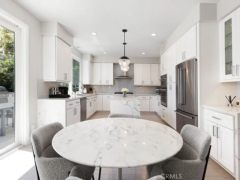 57 Laurelhurst Dr — Photo 12