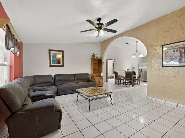 7605 Purple Cone Rd SW, Albuquerque, NM 87121