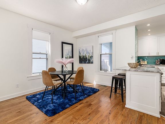 open dining to kitchen