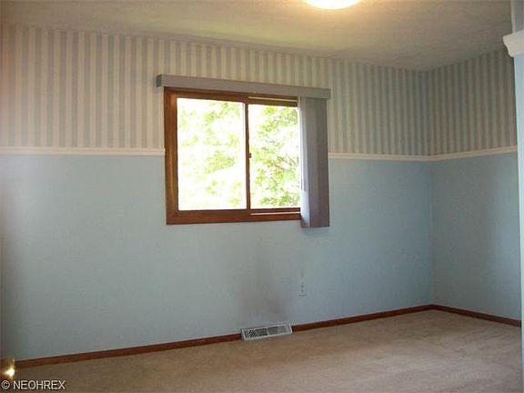 5th image of 2504 Pelton Ave