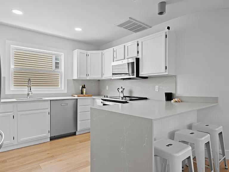 9417 Winchester Ave #A — Photo 8
