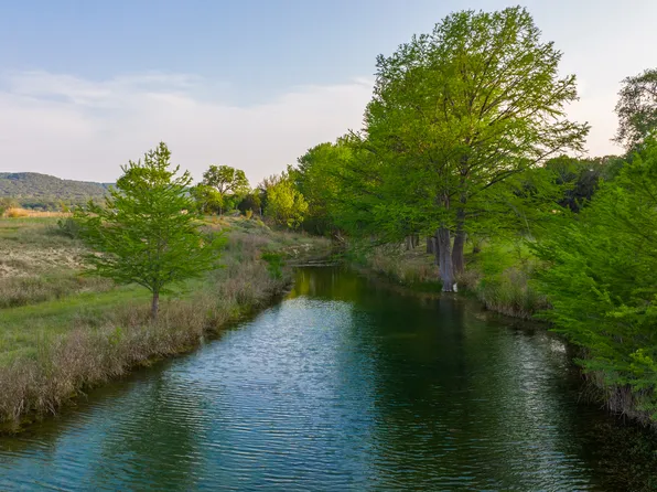 2991 Fm 470, Bandera, TX 78003