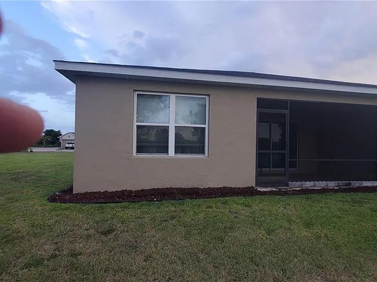 10709 Crossback Ln — Photo 2