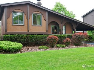 221 W 57th St, Westmont, IL