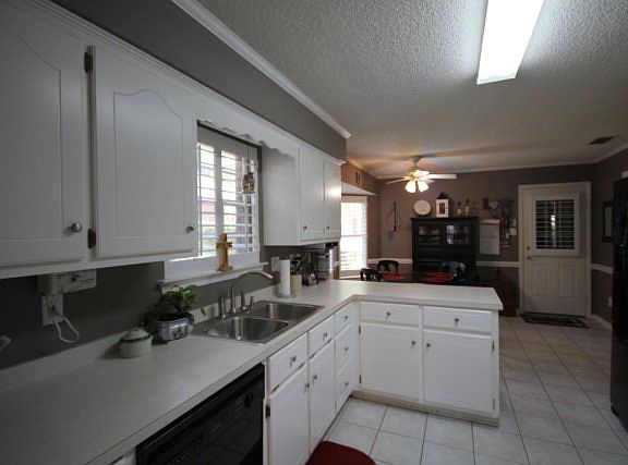 3rd image of 585 Lakeview Woods Dr Lot 17