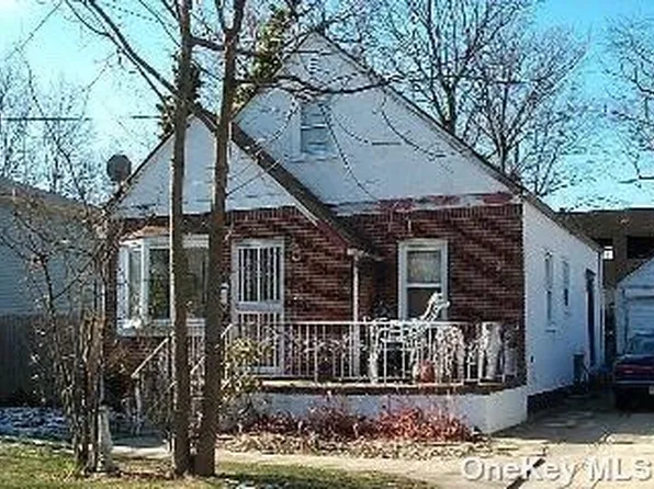 5 Anna Ave, Roosevelt, NY 11575