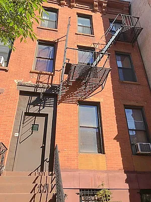 Rented by Bedford Realty USA Corp | media 14