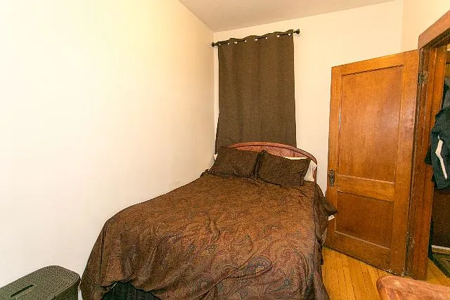 1927 W Schiller St #1 — Photo 12