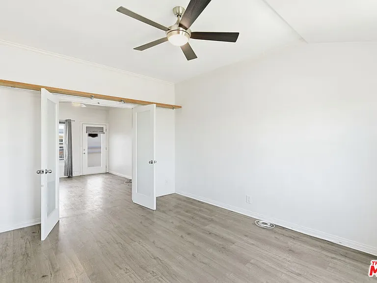 4125 S Figueroa St #403 — Photo 13