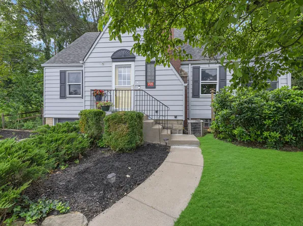 720 Walnut St, Crescent, PA 15046