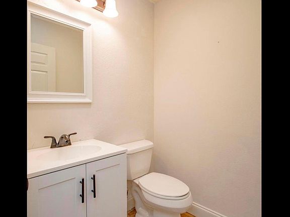5th image of 110 W Bayou Pkwy APT 502