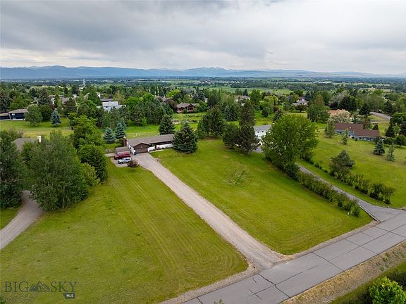 2nd image of 4913 Itana Cir