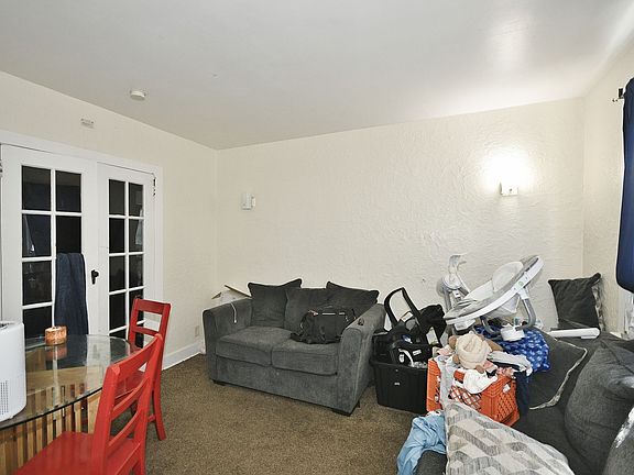 3rd image of 300 Sherman Ave #8ec844d3d