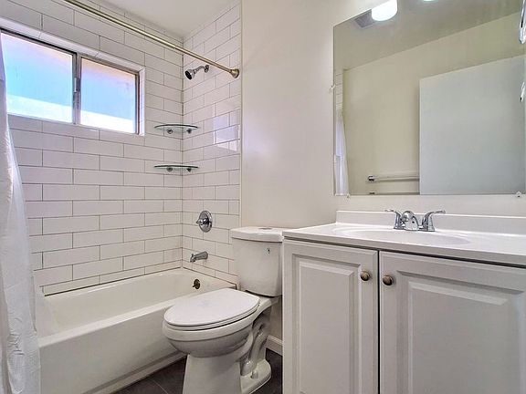 3rd image of 1608-1618 Harrison St