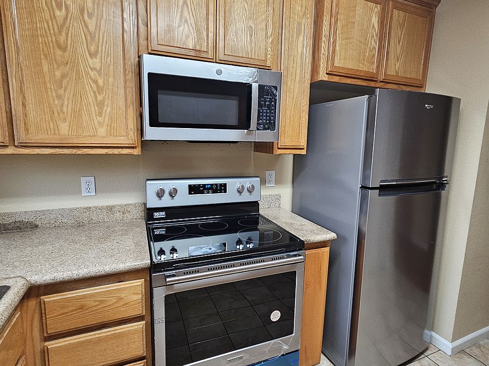 Kitchen with all
NEW applianes