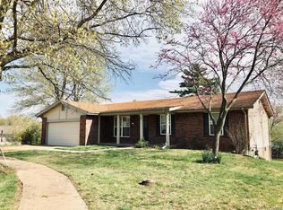 5724 Luffbury Cir, Saint Louis, MO 63129