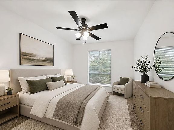 4th image of 804 E 31st St #29