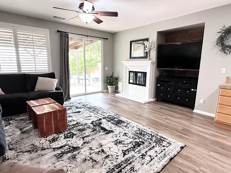 4343 Club Vista Dr — Photo 11
