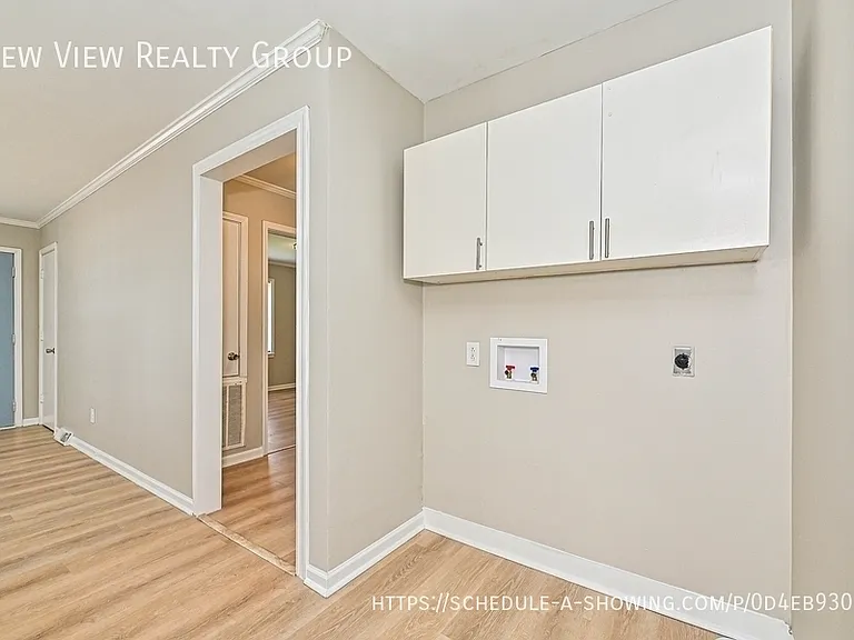 321 Hamilton Dr NE #1 — Photo 9