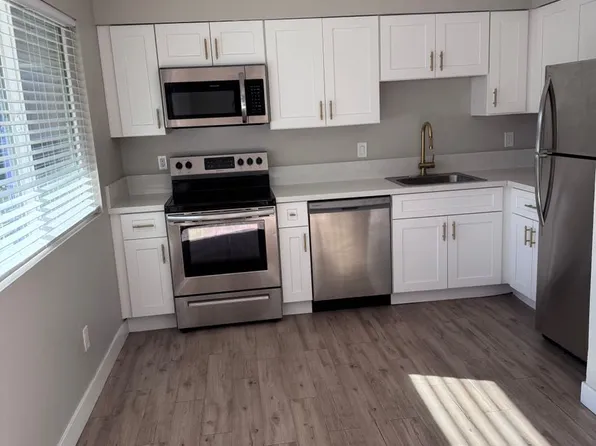 Cherry Flagstaff Apartments