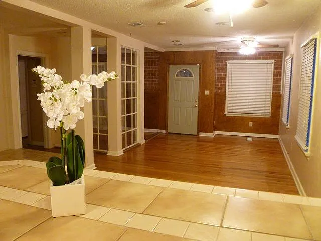 416 E Magnolia Dr — Photo 3