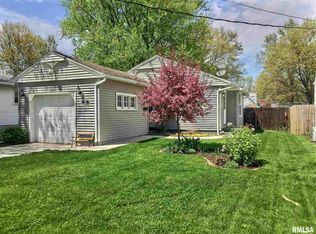 319 E Elmhurst Ave, Peoria, IL 61603