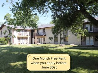 2040 Edgewood Rd NW #2060, Cedar Rapids, IA 52405