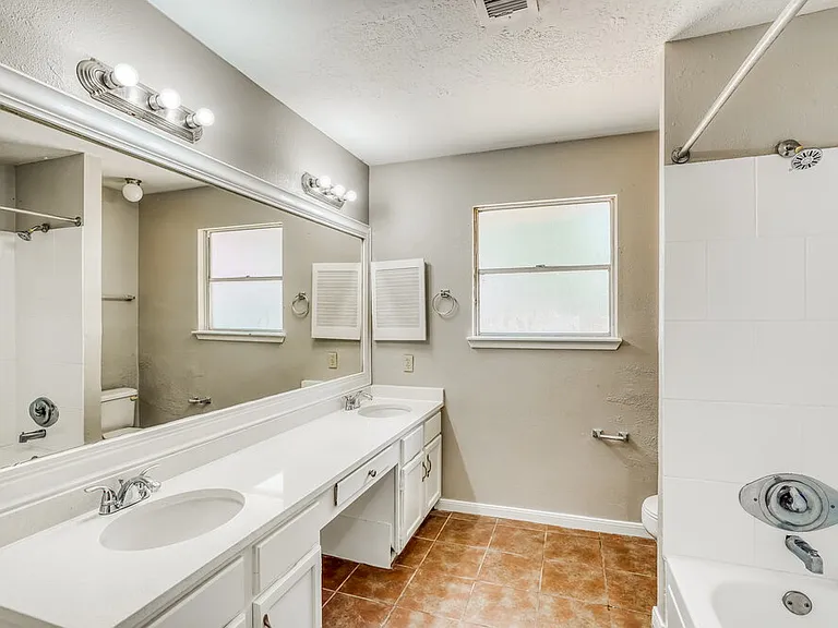 8403 Quail Burg Ln — Photo 12