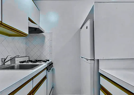 Rented by CitySites Real Estate Group | media 3