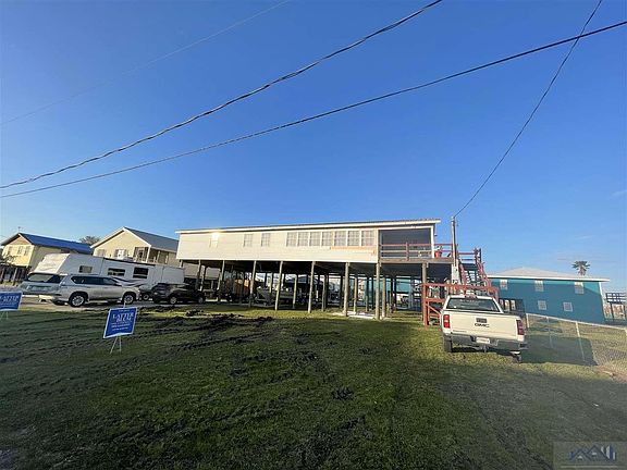 3rd image of 112 Aurora Ln