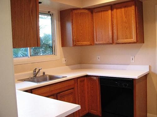 2nd image of 493 E 19th St #A