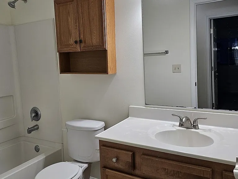 833 Village Quarter Rd #G-5 — Photo 12