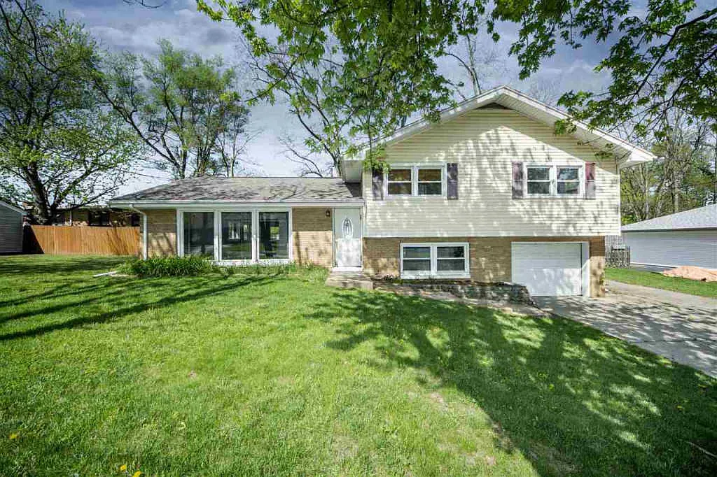 1117 N Schneblin Ln photo 1