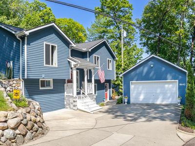8642 Thendara Blvd, Clarkston, MI, 48348