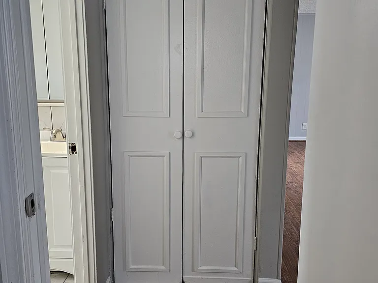 528 E Dallas Ave — Photo 12