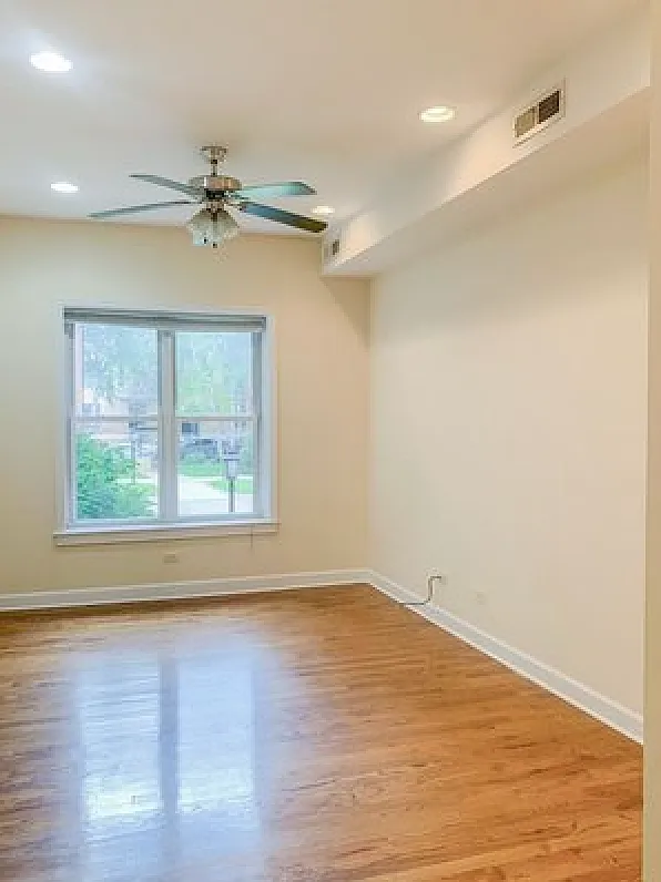 2 bed, 740 sqft, $2,995 — Photo 4