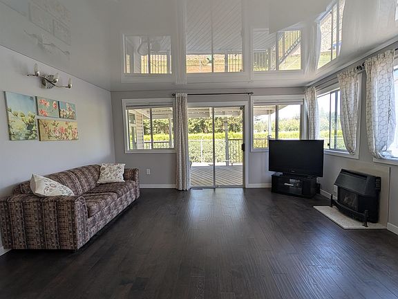 4th image of 9055 Ashwell Rd Unit 2