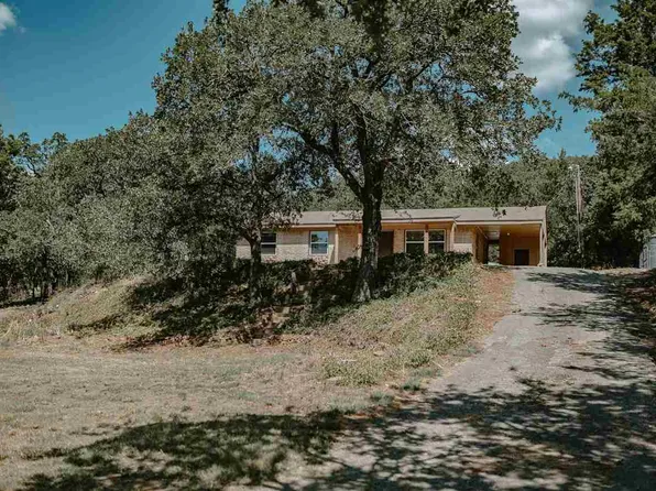 265 E Lake Dr, Medicine Park, OK 73557