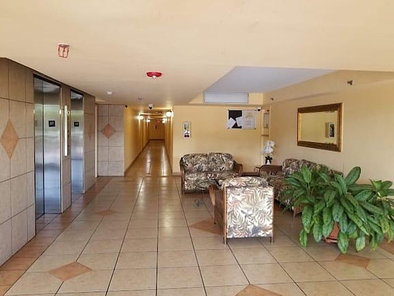 5th image of 9686 Fontainebleau Blvd APT 401