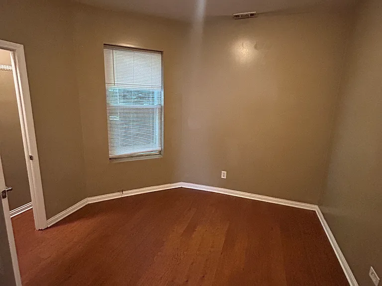 6218 S Indiana Ave #1A — Photo 4