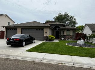 2370 W Ocean Pointe Ave, Nampa, ID 83651