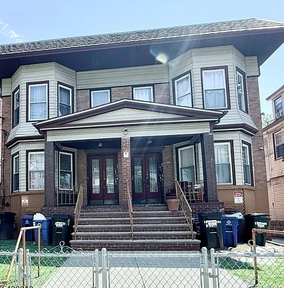 129 Cherry St — Photo 1